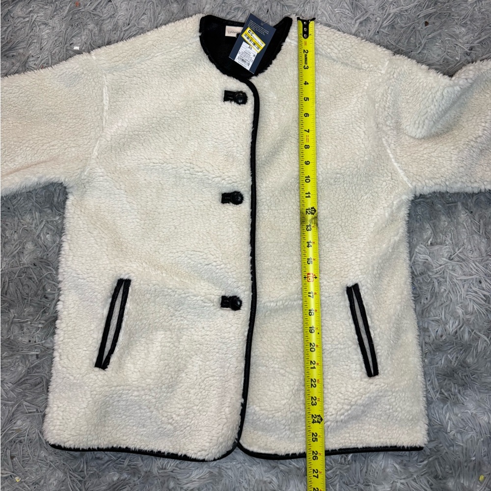Universal Thread Women’s Faux Shearling Coat - Cream Size Extra Small NWT - Picture 10 of 10